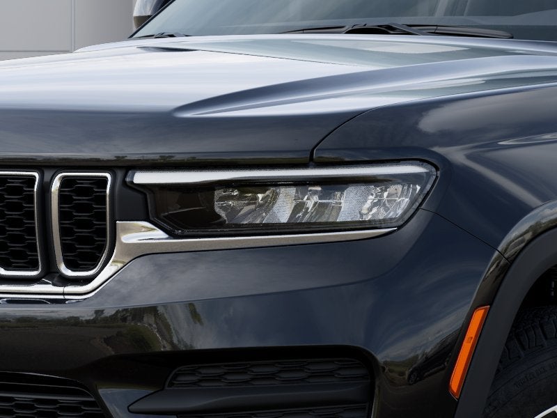 2027 Jeep Grand Cherokee Laredo