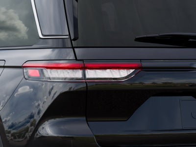 2027 Jeep Grand Cherokee Laredo