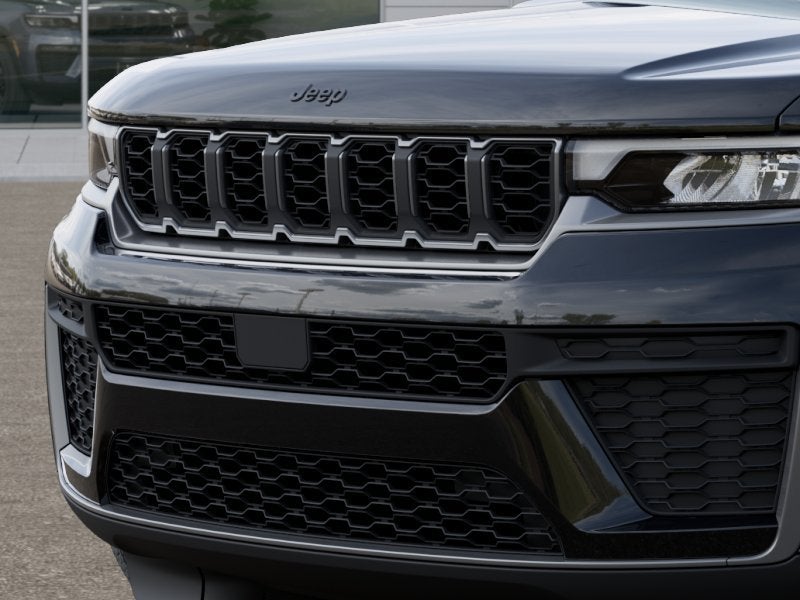 2027 Jeep Grand Cherokee Laredo Altitude