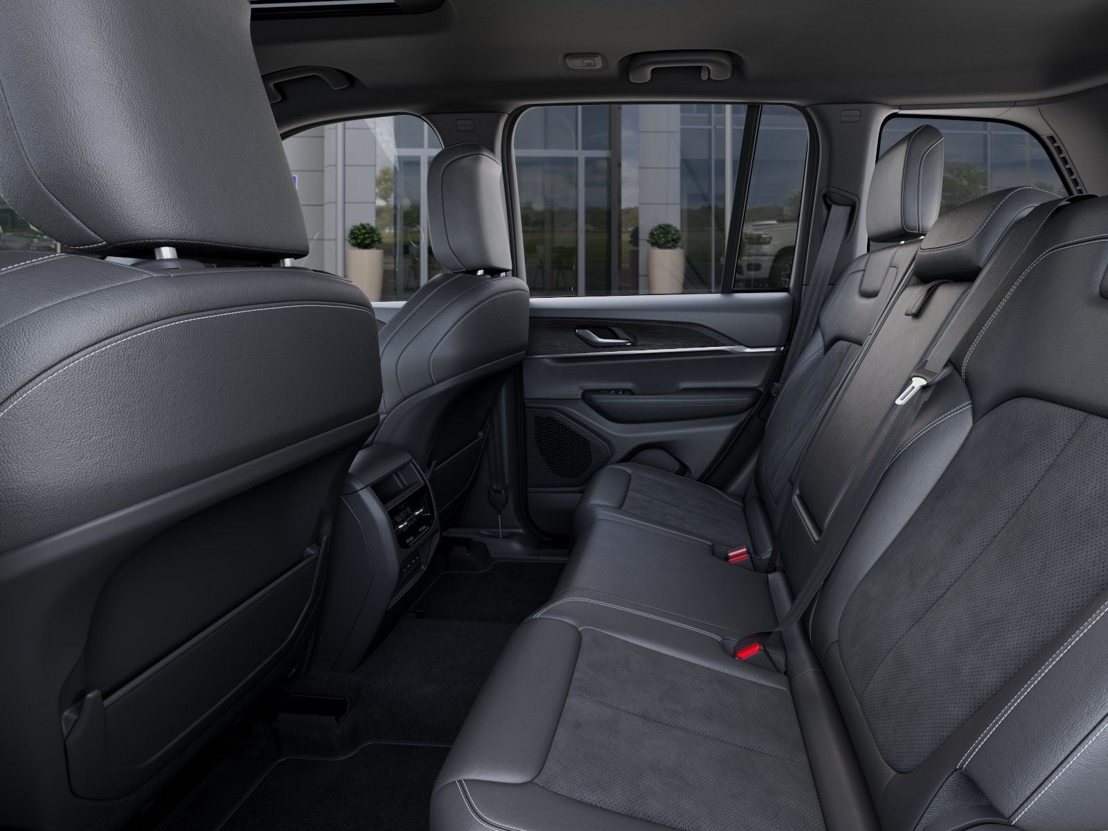 2026 Jeep Grand Cherokee Laredo Altitude
