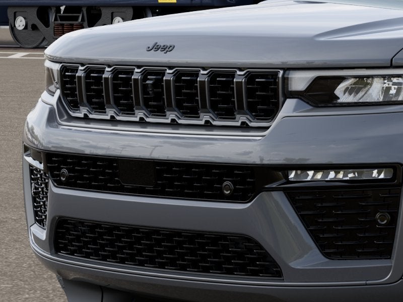 2027 Jeep Grand Cherokee Summit