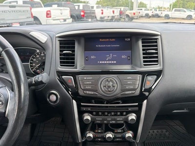 2017 Nissan Pathfinder SV