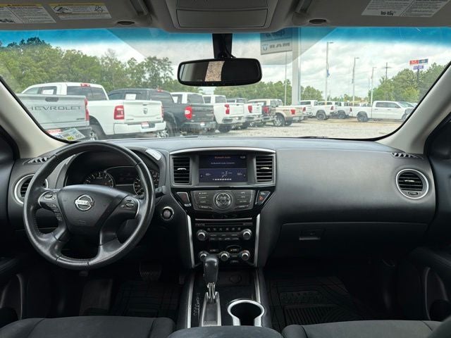 2017 Nissan Pathfinder SV