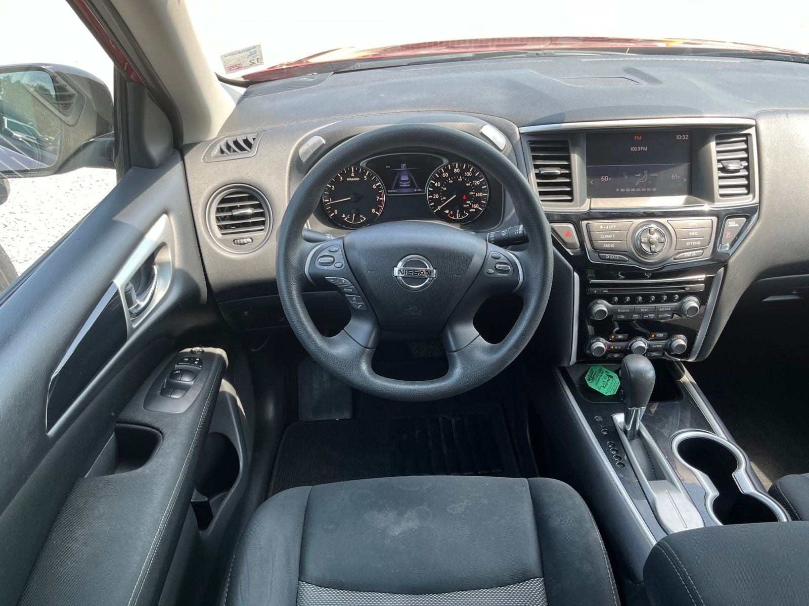 2017 Nissan Pathfinder S