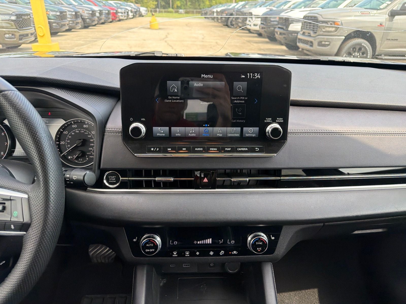2024 Mitsubishi Outlander Base