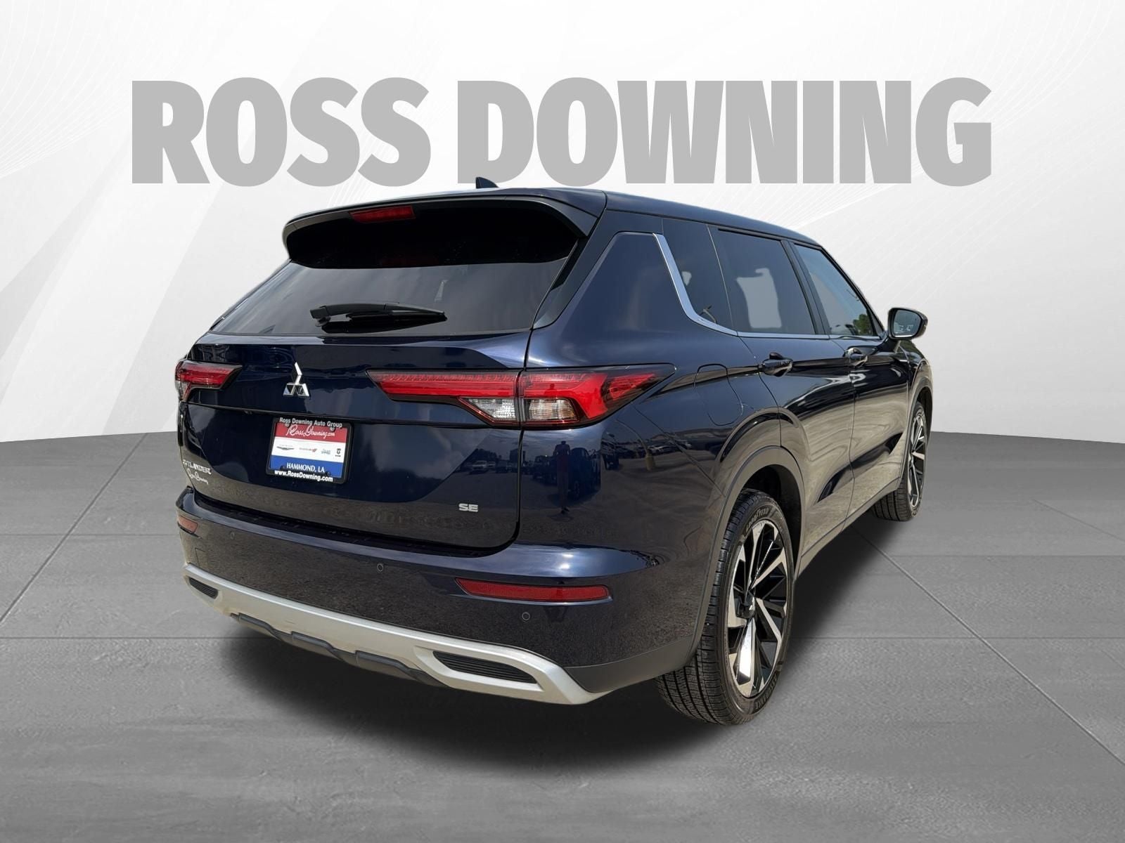 2024 Mitsubishi Outlander Base