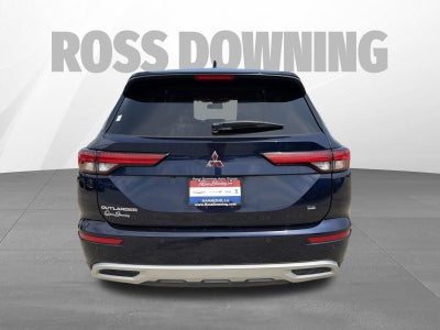 2024 Mitsubishi Outlander Base