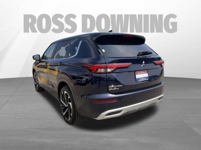 2024 Mitsubishi Outlander Base