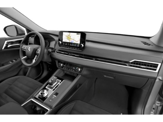 2024 Mitsubishi Outlander Base
