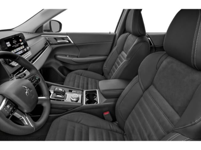 2024 Mitsubishi Outlander Base