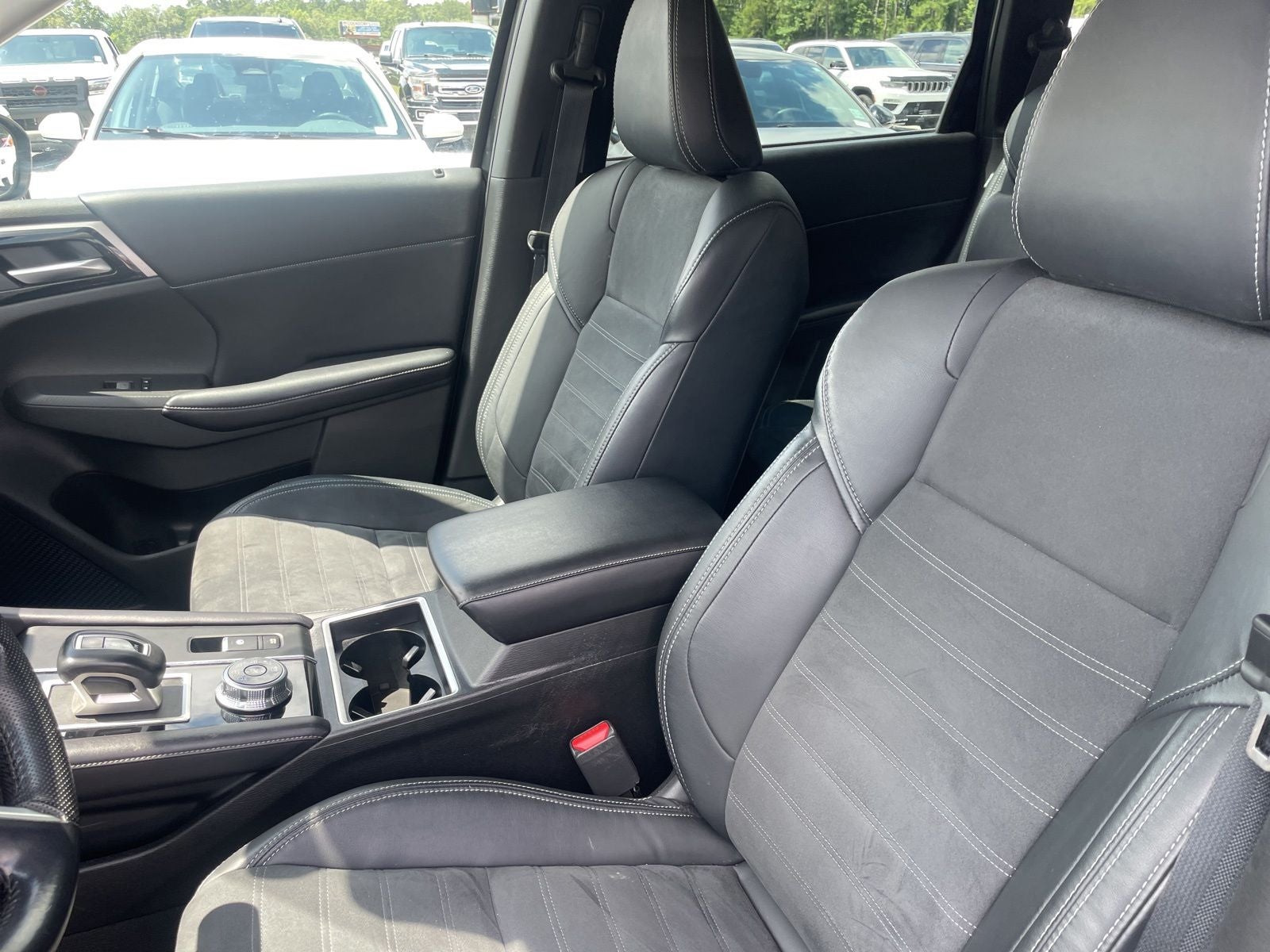 2022 Mitsubishi Outlander SE